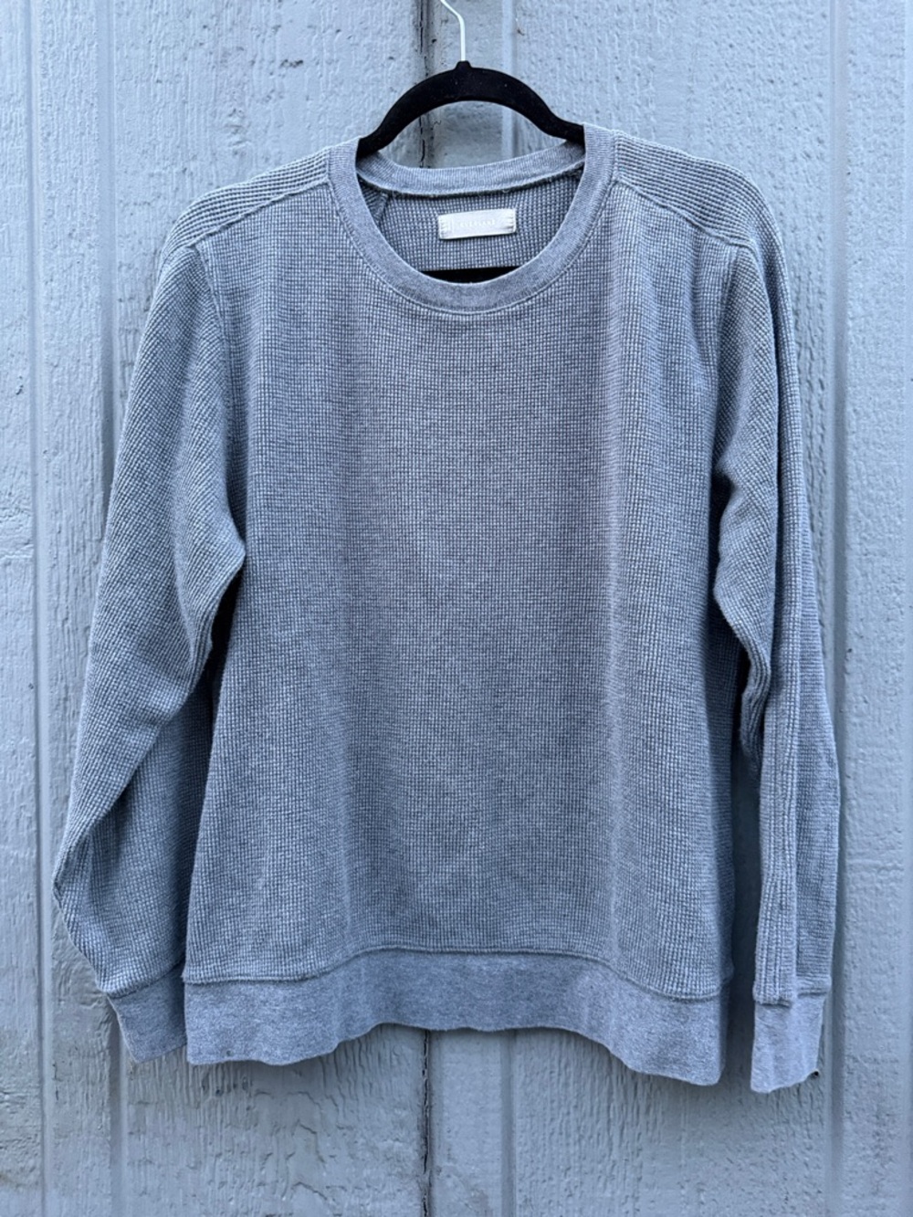 Everlane Men’s Light Gray Waffle Knit Crewneck Sweatshirt Size: M